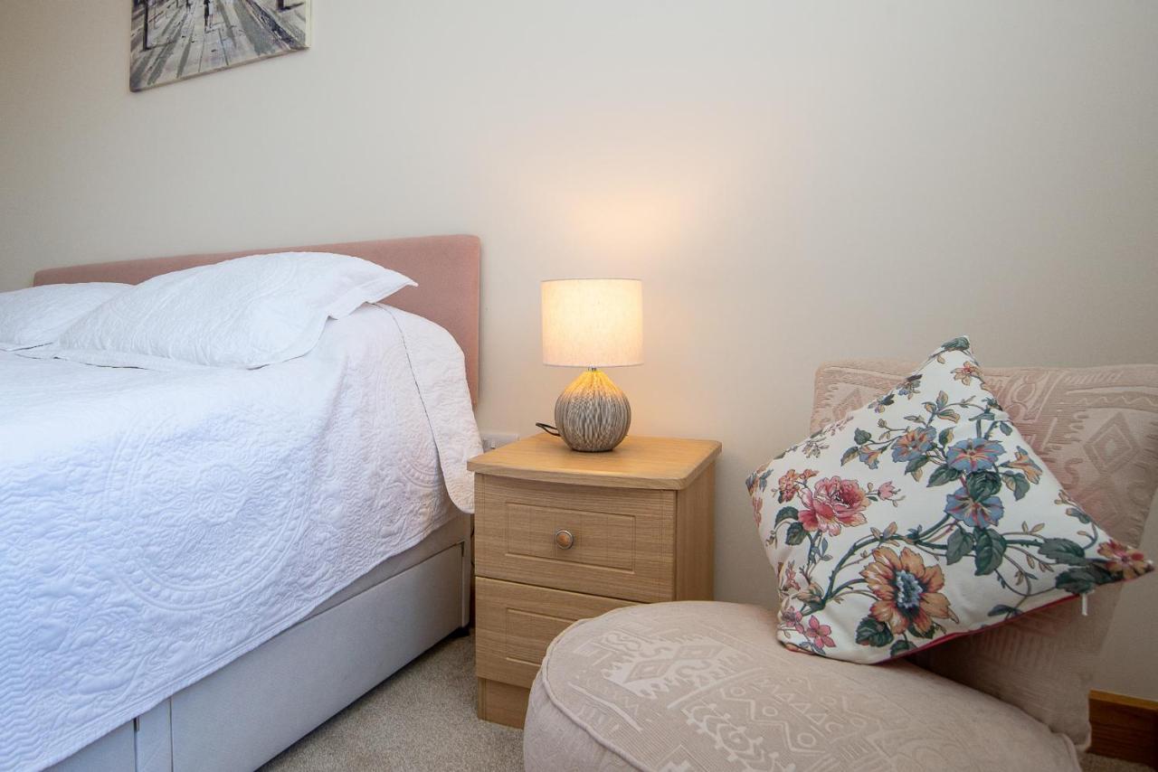 Finest Retreats - Sea Views Cottage Prestatyn Exterior photo